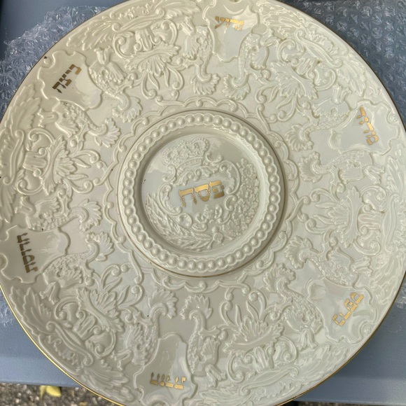 Lenox Sader Plate and Kiddush Cup - Picture 1 of 4